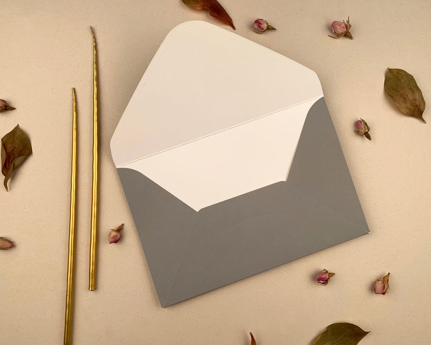 Plic Invitatie - C14x21 cm, 210gr. gri - orizontal