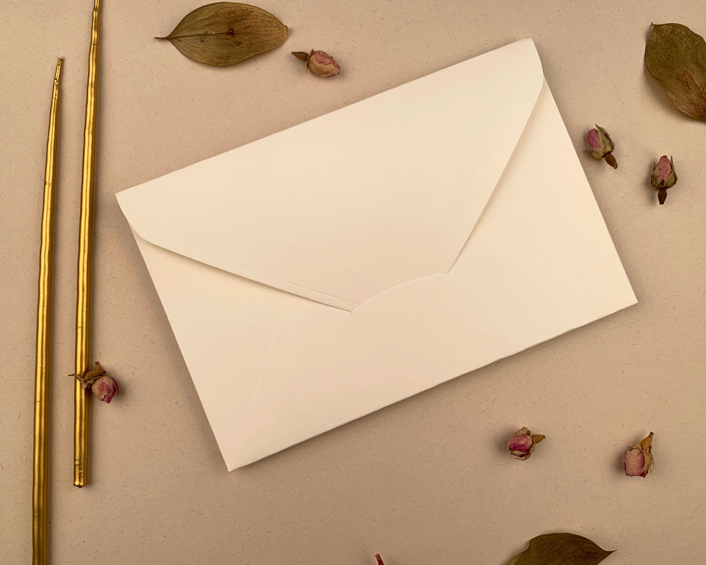 Plic Invitatie - D14x21 cm, 200gr. crem deschis mat - orizontal