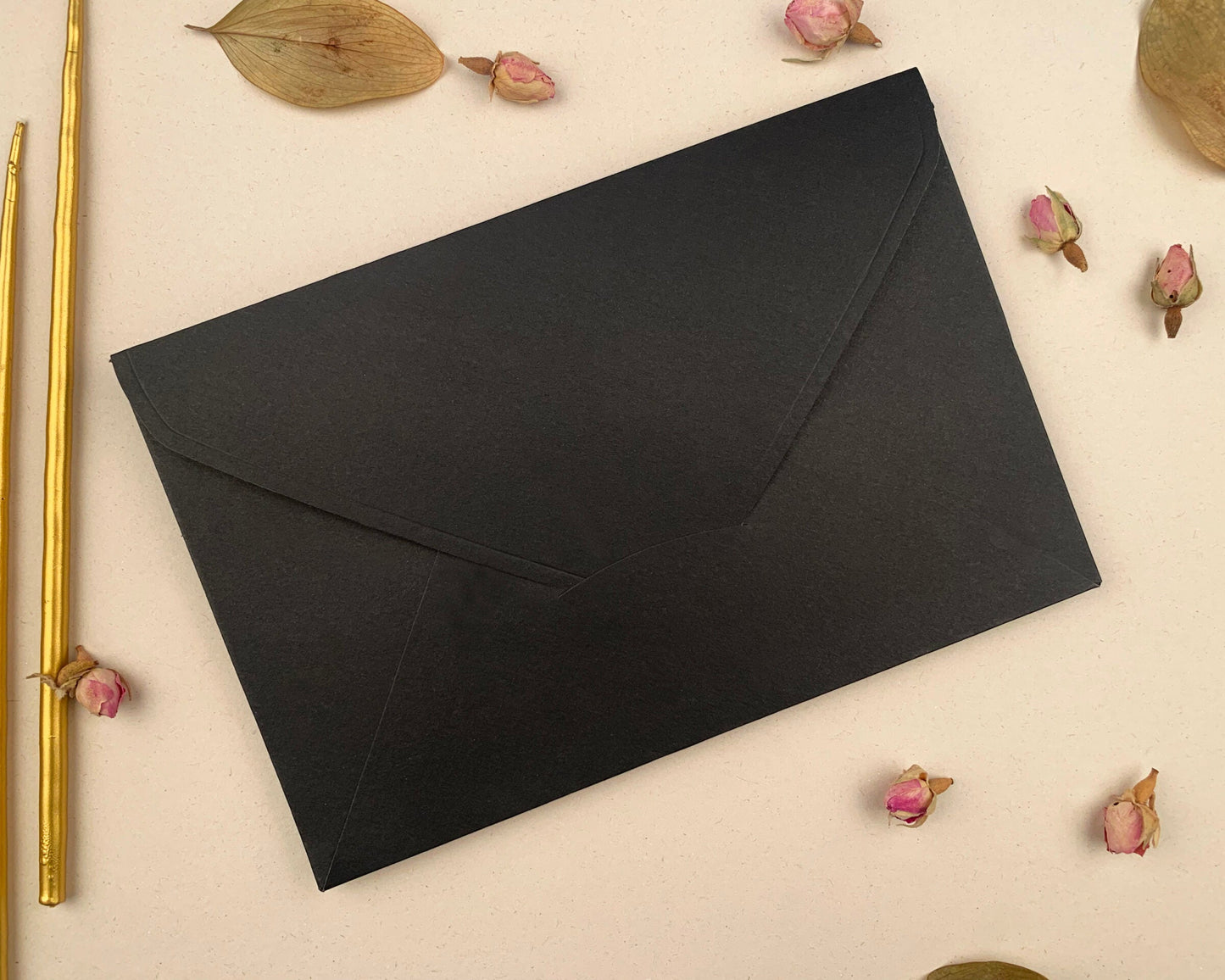 Plic Invitatie - F14x21 cm, 210gr. negru - orizontal