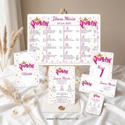 Set papetărie botez cu inscripția Princess și coronița aurie: opis, meniu tip carte, număr de masă, invitație tipărită, plic de bani și invitație digitală pe telefon, cod B. 6017