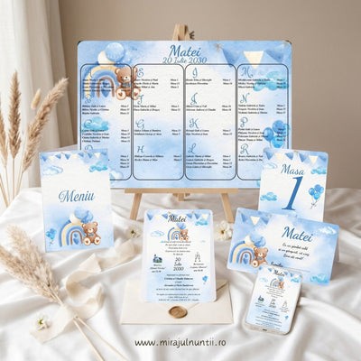 Papetărie asortată botez Ursuleț cu Curcubeu și Nori, cod B.12-20012: opis, meniu tip carte, număr de masă, invitație tipărită, plic de bani personalizat și invitație digitală