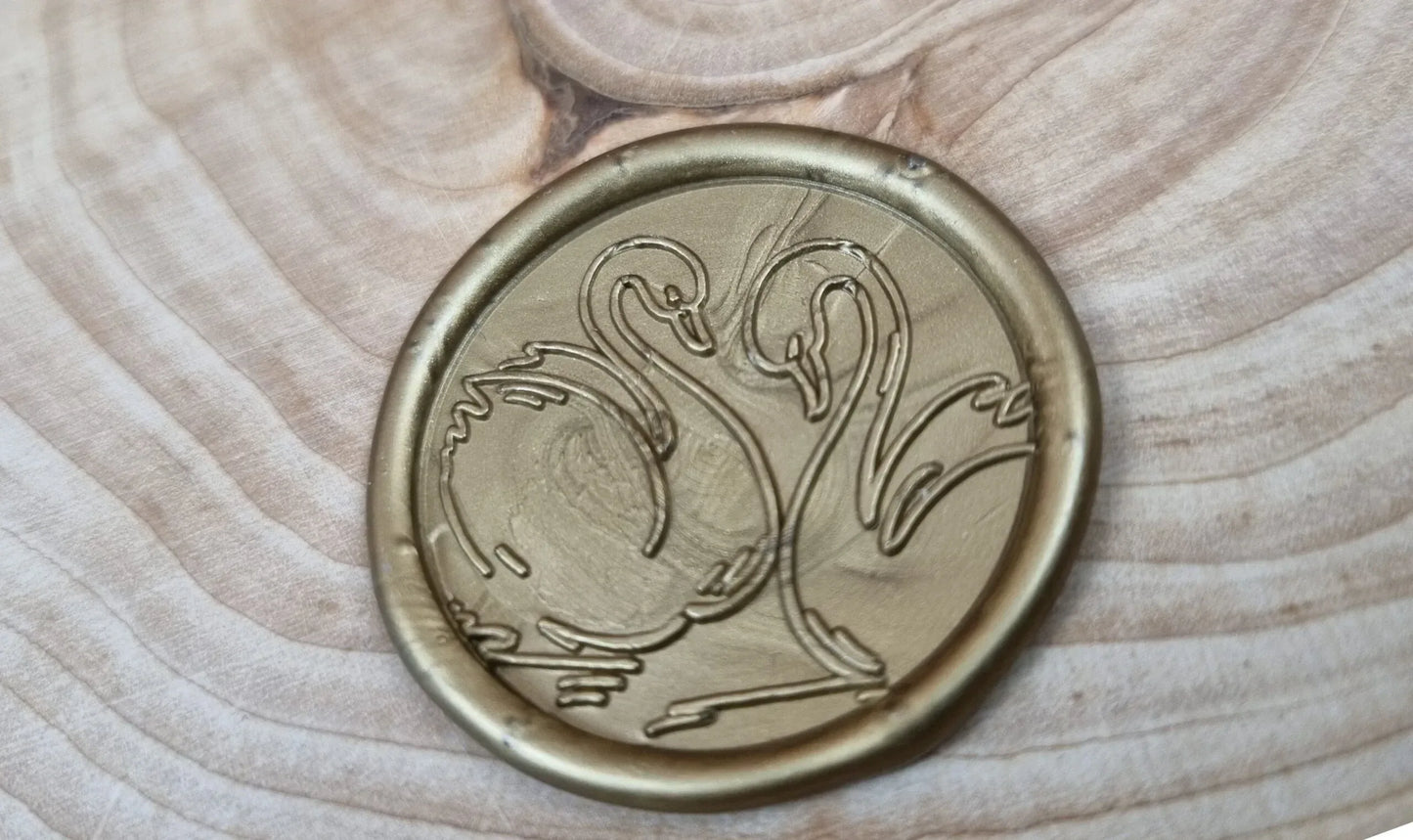 Sigilii din ceară naturală - model Auriu Lebede