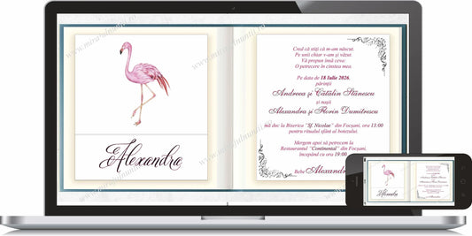 Invitație digitală de botez cod Miraj 6027 cu flamingo roz, în stil carte deschisă, afișată pe laptop și telefon.