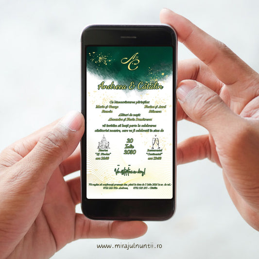Invitație digitală de nuntă cod Magnific C.1-10001 cu Acuarelă Verde și Accente Aurii, Verde Smarald, afișată pe ecranul unui telefon ținut în mână.