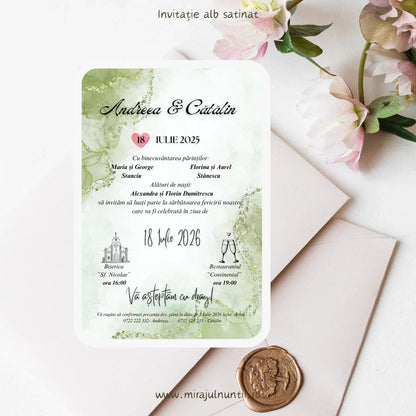 Invitație de nuntă verde și auriu cod Magnific C.41, cu nume scrise caligrafic și inimioară roz.