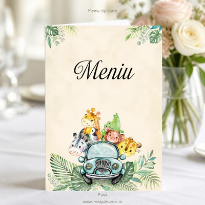 Meniu botez pliat tip carte cu mașinuță vintage și animale safari printre frunze tropicale, copertă cu titlul Meniu și chenar alb, așezat pe masă, cod Magnific B. 7600