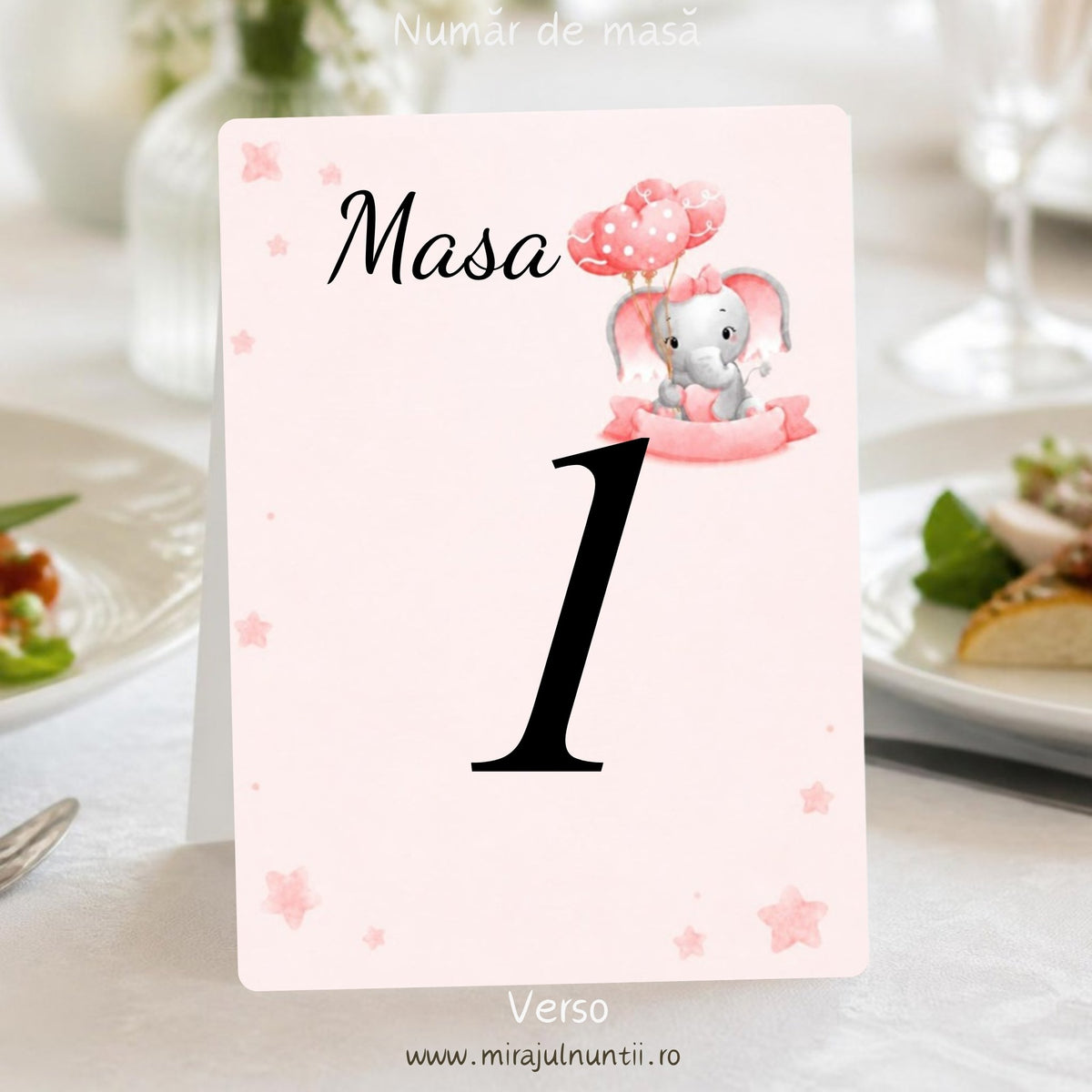 Număr de masă botez „Masa 1”, verso, cu elefănțel și baloane inimioare roz pe banderolă roz, steluțe roz pe fundal roz pal, tipărit față-verso – cod Magnific B.13-20013