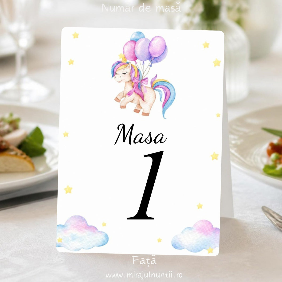 Număr de masă botez, fața, carton alb satinat, cu unicorn cu baloane colorate, nori pastel și steluțe, „Masa 1”, cod Magnific B.15-20015