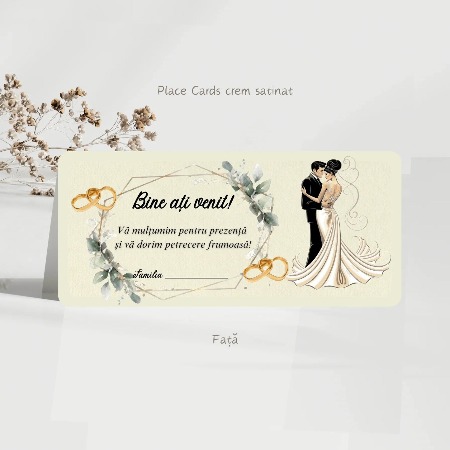 Plic de bani pentru nuntă pe carton crem satinat, decorat cu frunze verzi, ilustrație miri și verighete aurii, model Greenery Serenity.
