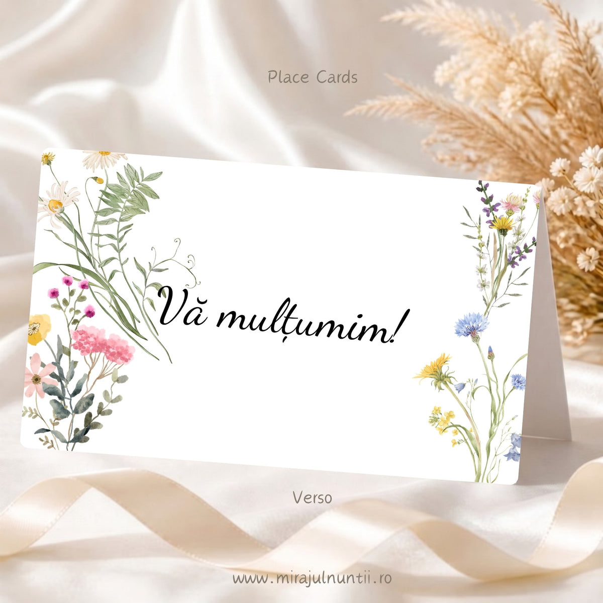 Plic de bani nuntă și botez personalizat C.47, spatele: mesajul „Vă mulțumim!” între flori de câmp în acuarelă, roz, galbene, mov și albăstrele, pe fond alb