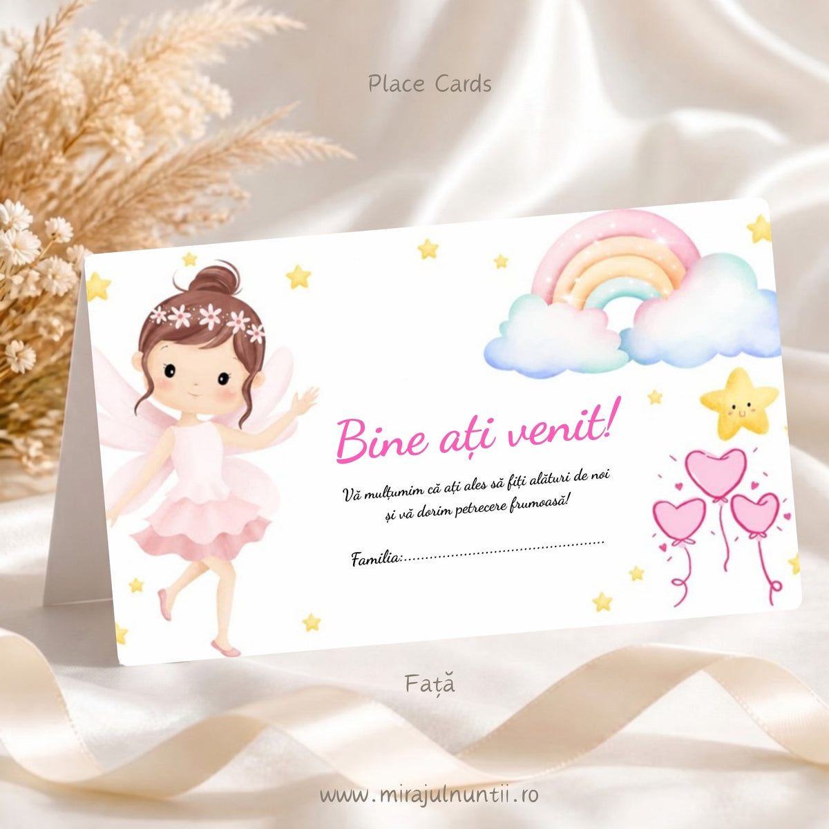 Set de 25 plicuri de bani botez, față cu „Bine ați venit!”, mesaj de mulțumire și rândul „Familia:”, zână balerină, curcubeu pe nori și baloane-inimioare roz – Place Cards 20014