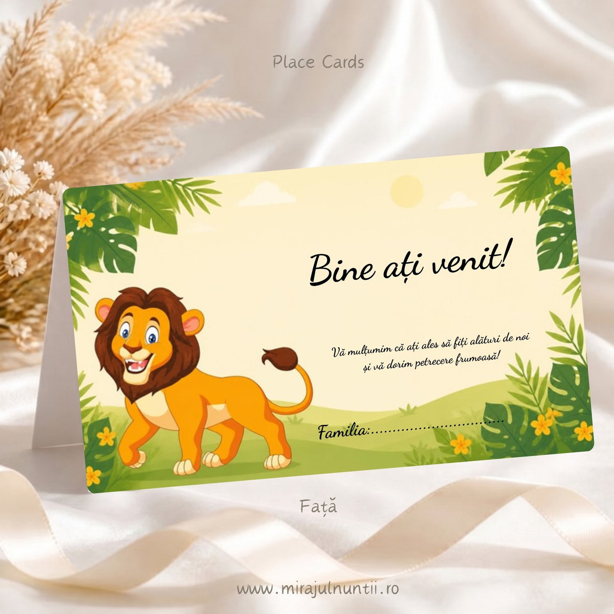Fața plicului de bani de botez cu leuț și frunze tropicale, cu Bine ați venit și rândul Familia