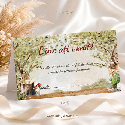 Set 25 plicuri de bani botez Place Cards 20010, față cu Bine ați venit!, mesajul de mulțumire și rândul Familia, pădure în acuarelă cu veveriță pe butuc și pui de căprioară