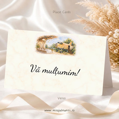Set 25 plicuri de bani nuntă Pergolă de Grădină și Avion Vintage, Place Cards 10049, spatele: „Vă mulțumim!” scris caligrafic, sub vigneta în acuarelă cu pergolă, masă festivă și avion vintage galben, pe fond de marmură bej