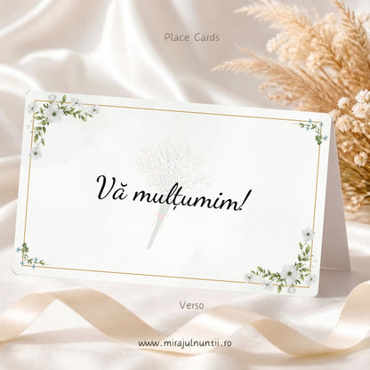 Set 25 plicuri de bani nuntă C.10, spatele: mesajul „Vă mulțumim!”, flori albe cu frunze verzi, floricele albastre și ramă aurie fină pe fond verde salvie pal