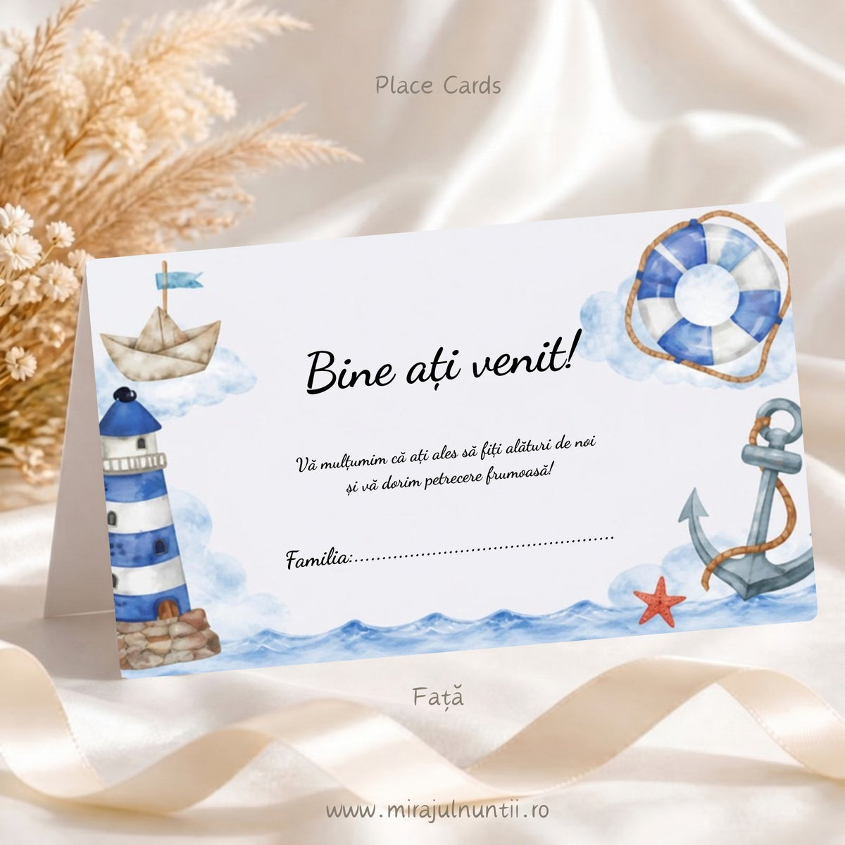 Plic de bani botez din setul de 50 buc. Place Cards 20025, fața cu Bine ați venit!, far, bărcuță, colac de salvare și ancoră
